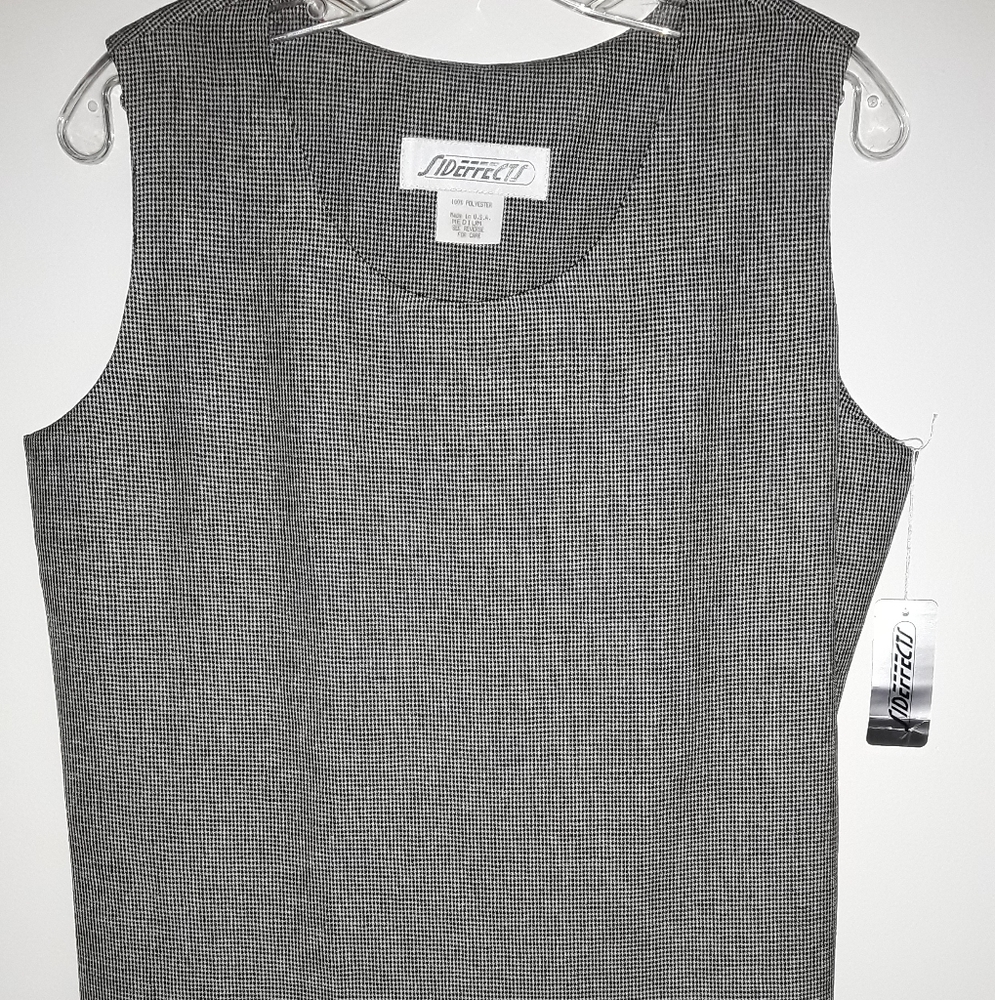 NWT VTG SIDEFFECTS b&w Med sleeveless top